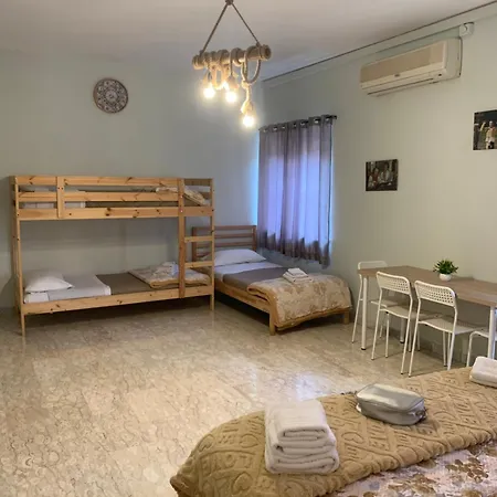 Neapolis Center2-3